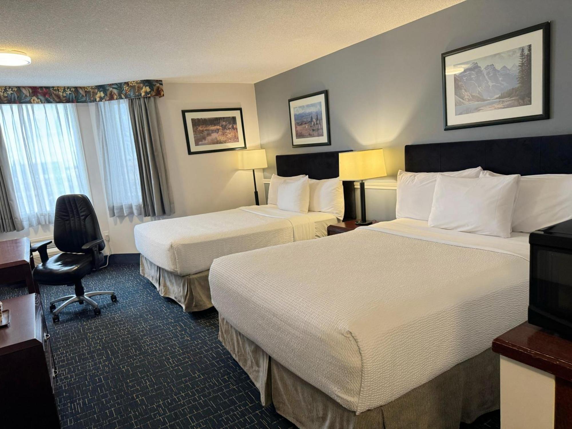Hotel Divya Sutra Plaza And Conference Centre Calgary Airport Exteriér fotografie