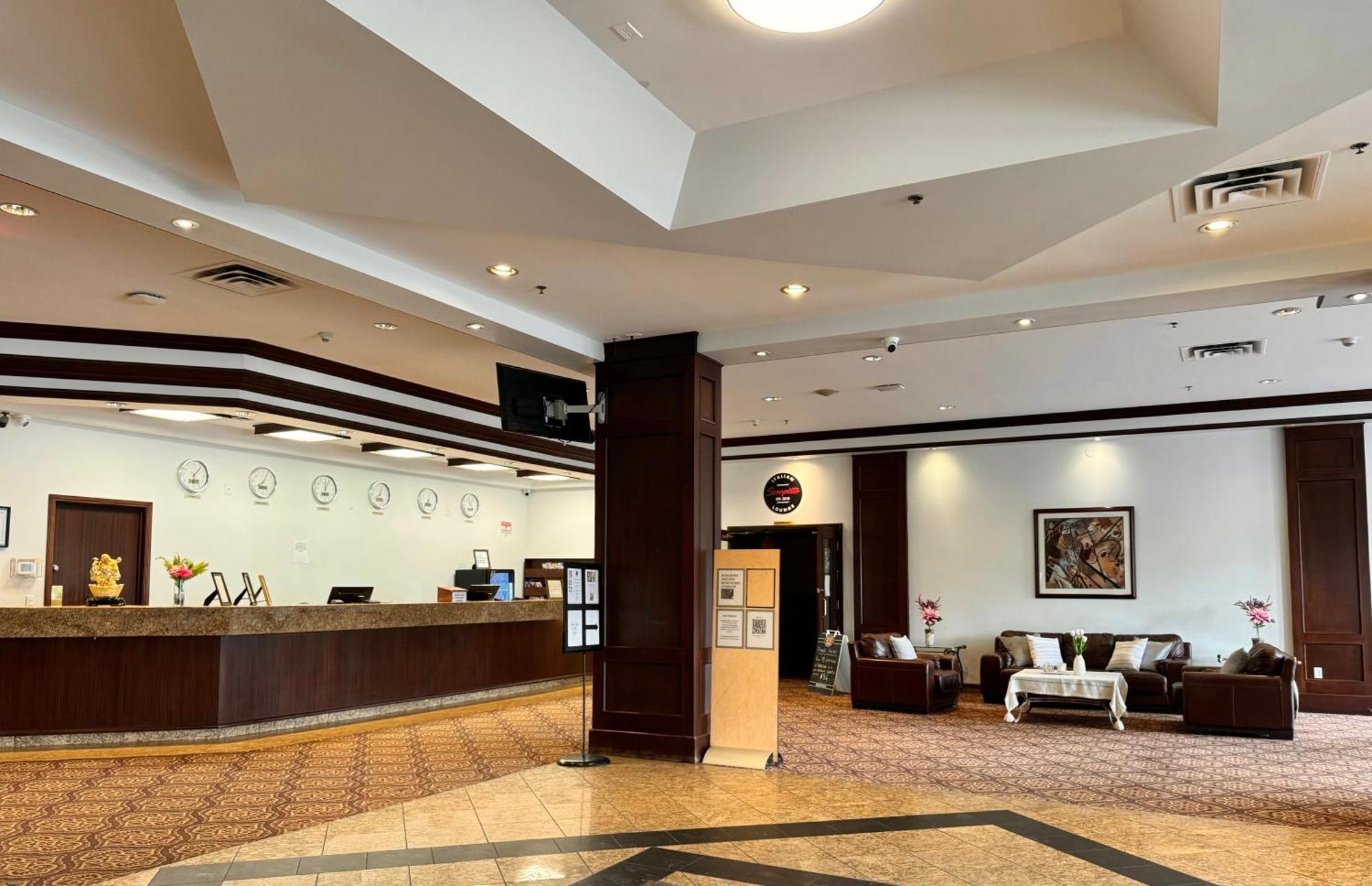 Hotel Divya Sutra Plaza And Conference Centre Calgary Airport Exteriér fotografie