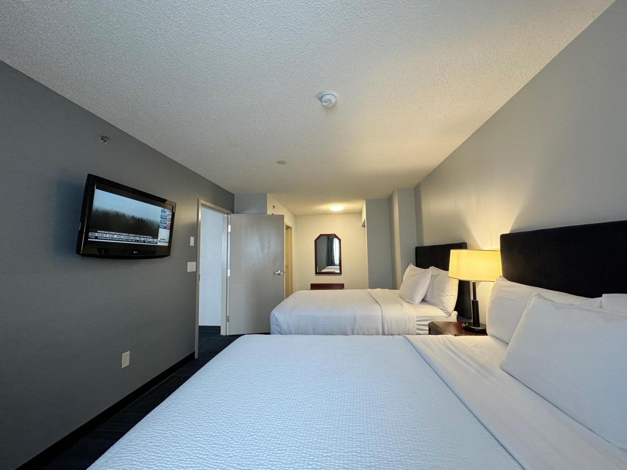 Hotel Divya Sutra Plaza And Conference Centre Calgary Airport Exteriér fotografie
