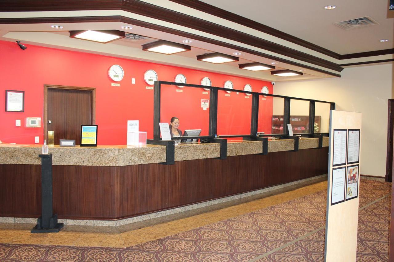 Hotel Divya Sutra Plaza And Conference Centre Calgary Airport Exteriér fotografie